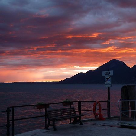 Albergo Casa Este Brenzone sul Garda Luaran gambar