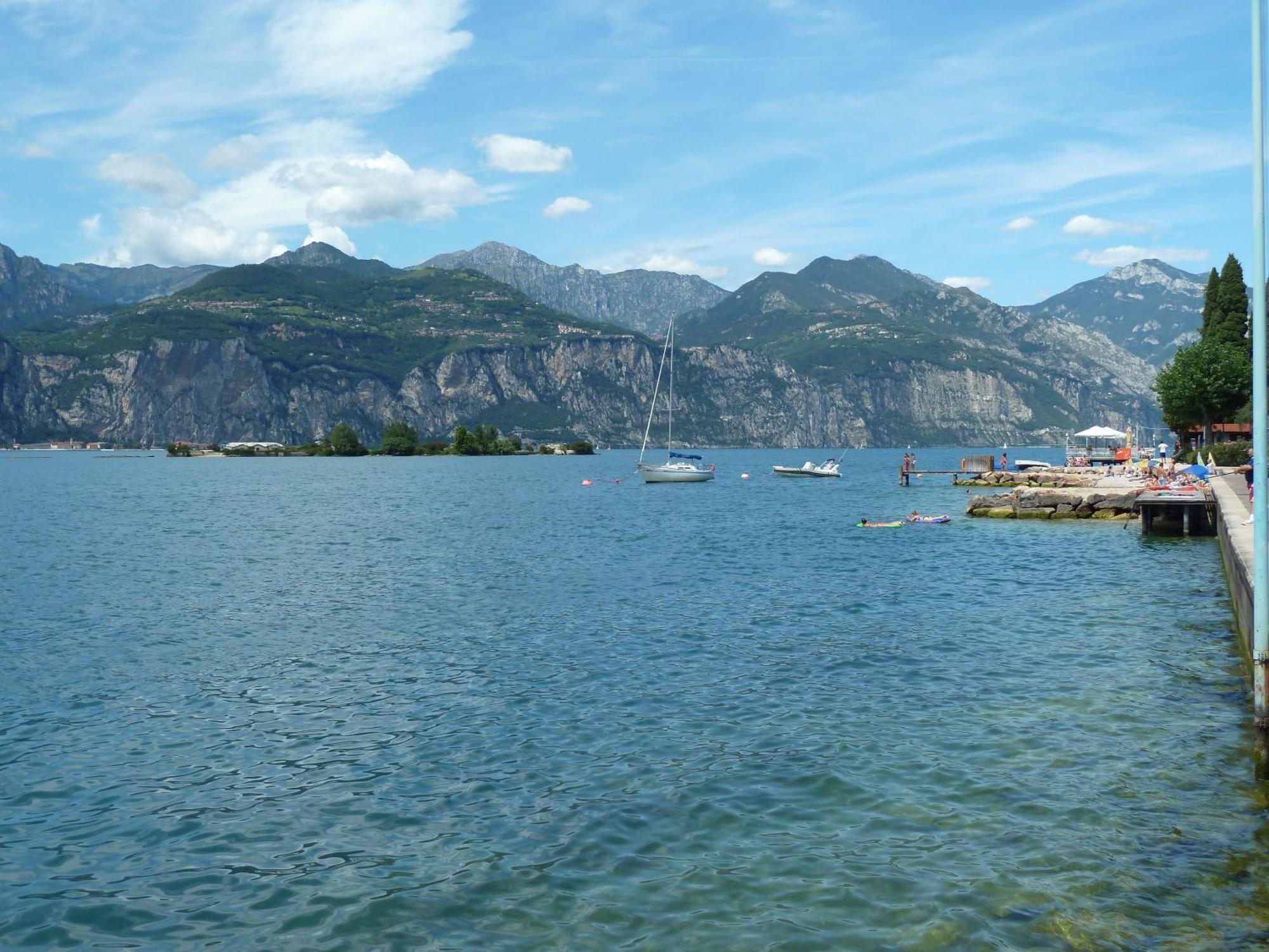 Albergo Casa Este Brenzone sul Garda Luaran gambar