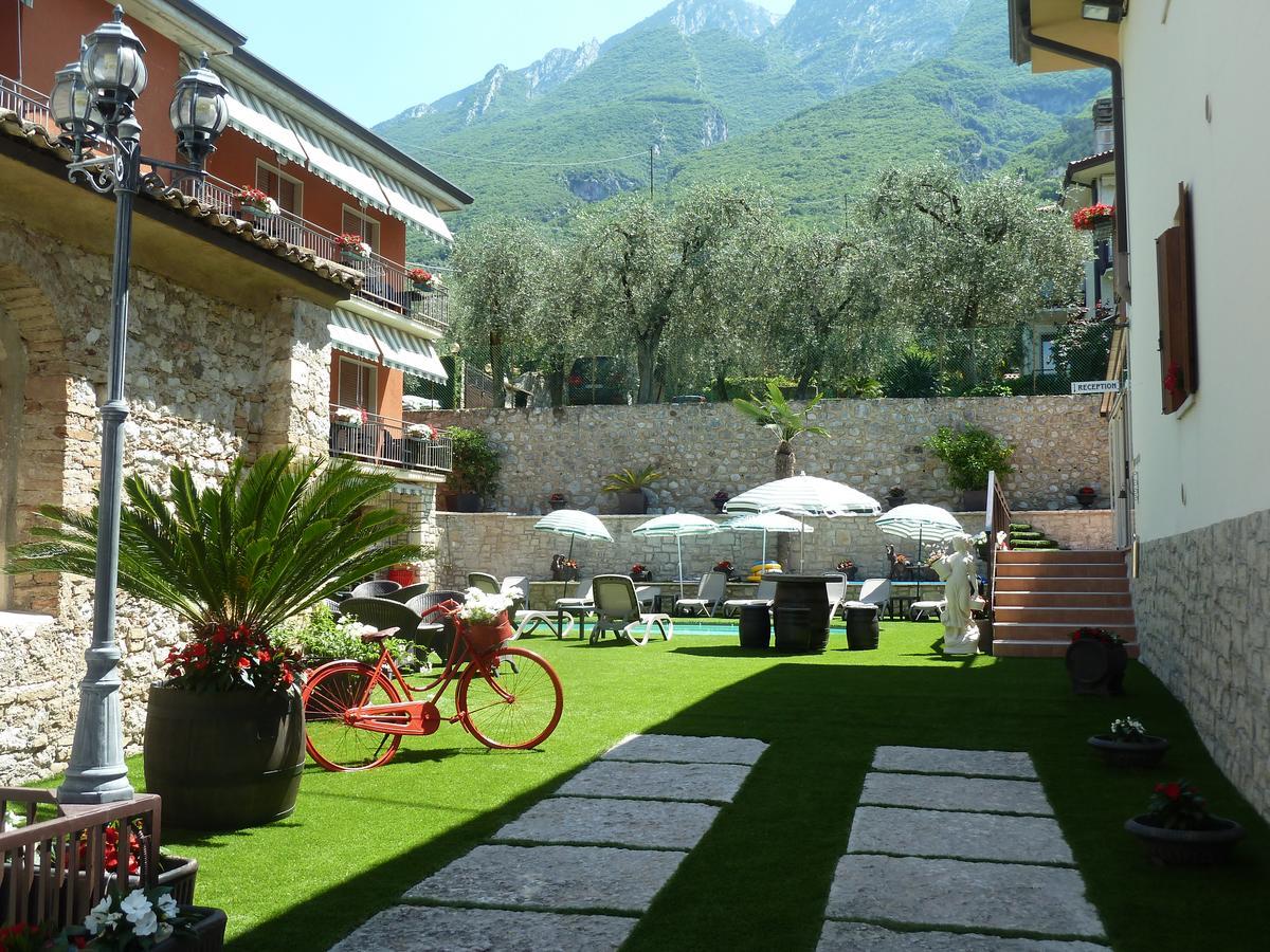 Albergo Casa Este Brenzone sul Garda Luaran gambar